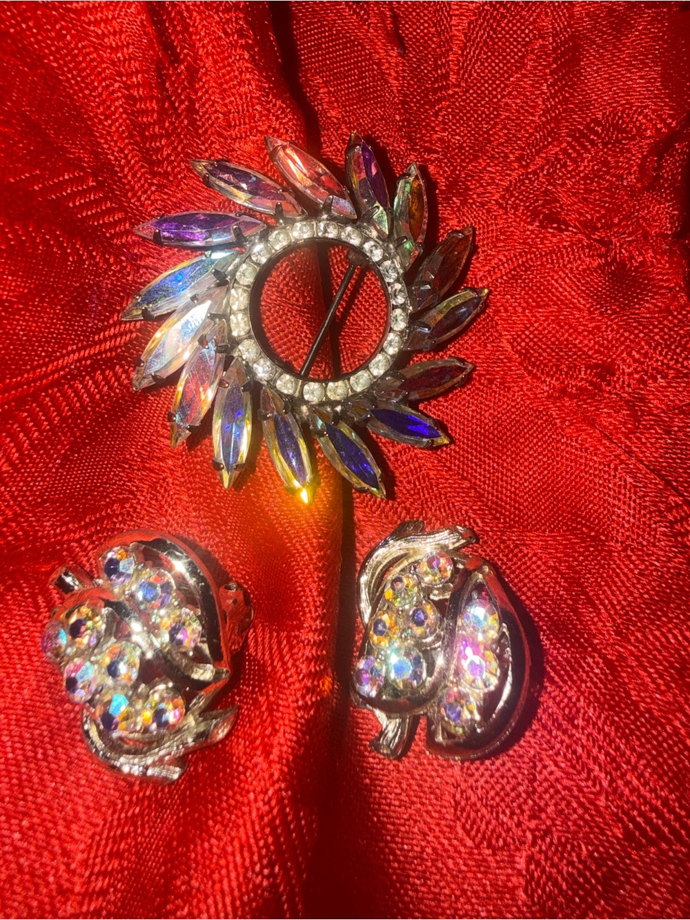 Aurora Crystal Sunburst Brooch and Clip-On Earrings Set - Iridescent